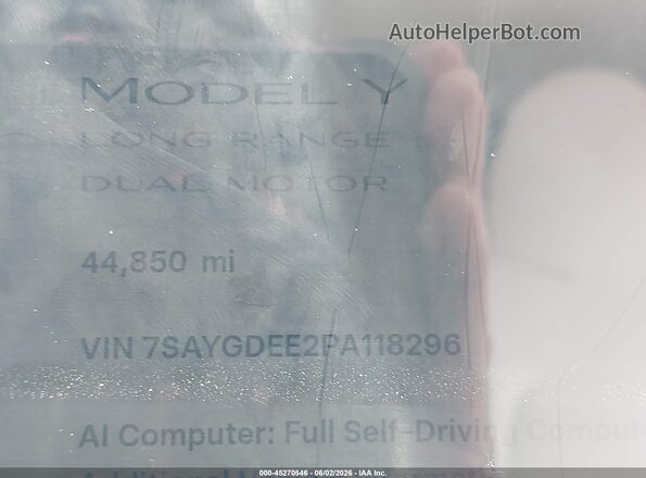 7SAYGDEE2PA118296 2023 TESLA MODEL Y Синий Панорамный вид салона 360°