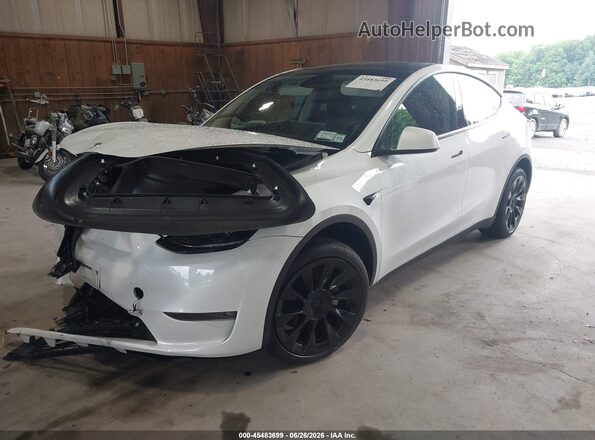 7SAYGDEE2PF792211 2023 TESLA MODEL Y Белый Передняя левая четверть
