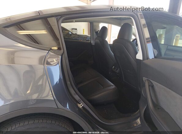 7SAYGDEE2PF807242 2023 TESLA MODEL Y Gray VIN sticker view