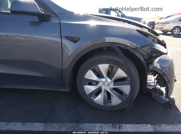7SAYGDEE2PF923928 2023 TESLA MODEL Y Gray წინა ხედი