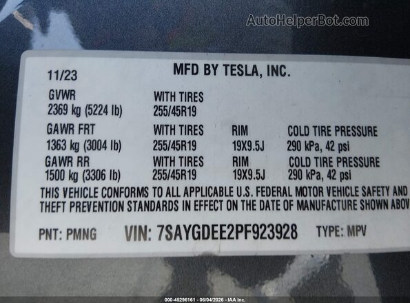7SAYGDEE2PF923928 2023 TESLA MODEL Y Gray ძრავის განყოფილების ხედი