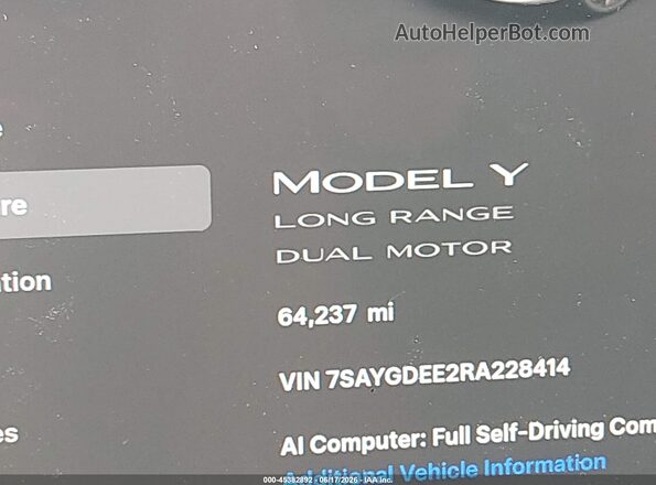 7SAYGDEE2RA228414 2024 TESLA MODEL Y White 360 interior view