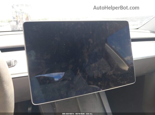 7SAYGDEE2RF186989 2024 TESLA MODEL Y White Հետևի նստատեղերի տեսք