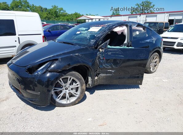7SAYGDEE2RF983565 2024 TESLA MODEL Y Черный Передняя левая четверть