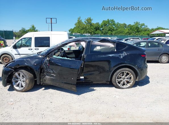 7SAYGDEE2RF983565 2024 TESLA MODEL Y Черный Вид задней части салона