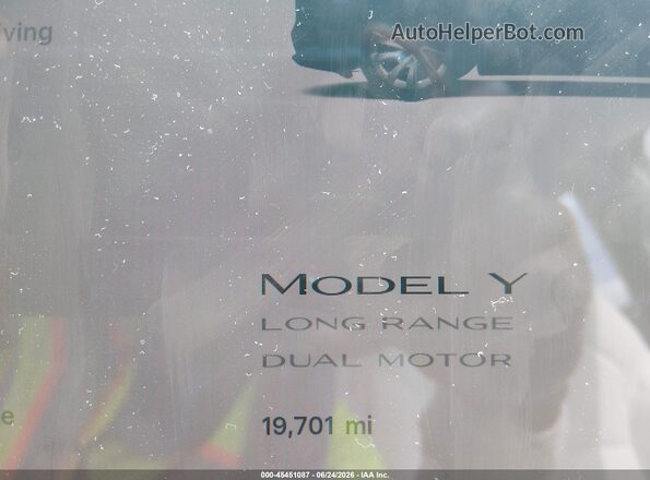 7SAYGDEE2TA395170 2026 TESLA MODEL Y Синий Панорамный вид салона 360°