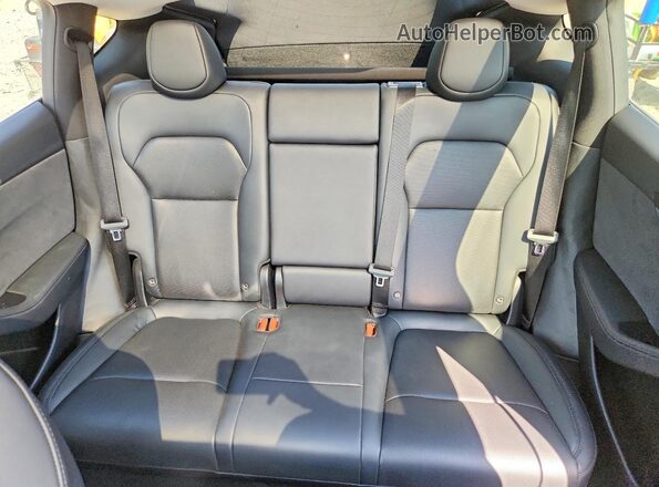 7SAYGDEE2TF326191 2026 TESLA MODEL Silver Rear seats view