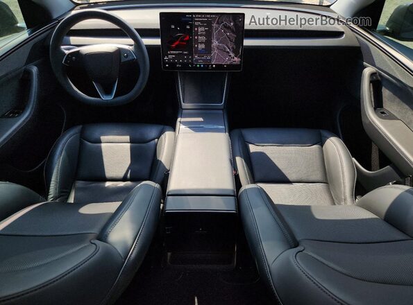 7SAYGDEE2TF326191 2026 TESLA MODEL Silver Dashboard view