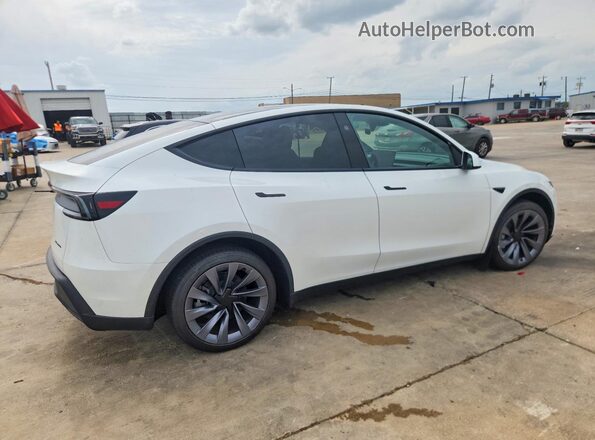 7SAYGDEE2TF636504 2026 TESLA MODEL White Հետևի աջ