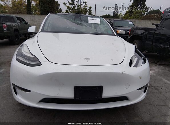 7SAYGDEE3NF346808 2022 TESLA MODEL Y White Вид задньої частини салону