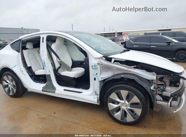 7SAYGDEE3NF401113 2022 TESLA MODEL Y Белый Вид спереди