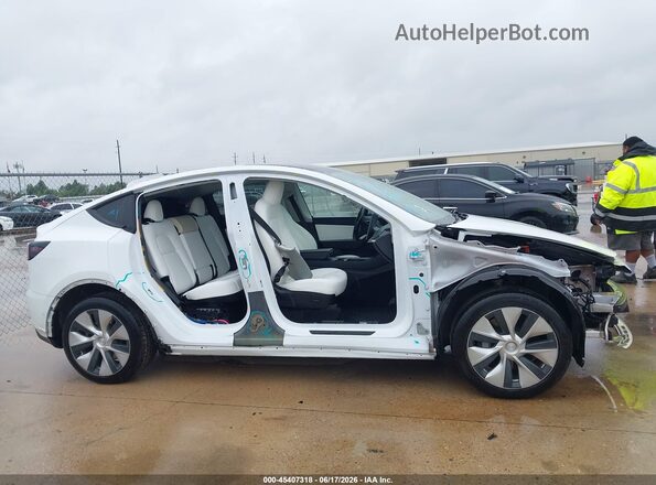 7SAYGDEE3NF401113 2022 TESLA MODEL Y Белый Вид задней части салона