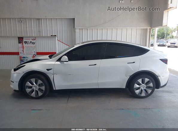 7SAYGDEE3PA096955 2023 TESLA MODEL Y White ხელსაწყოთა პანელის ხედი