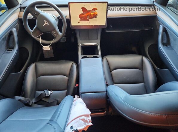 7SAYGDEE3PA188812 2023 TESLA MODEL Угольный Вид панели приборов