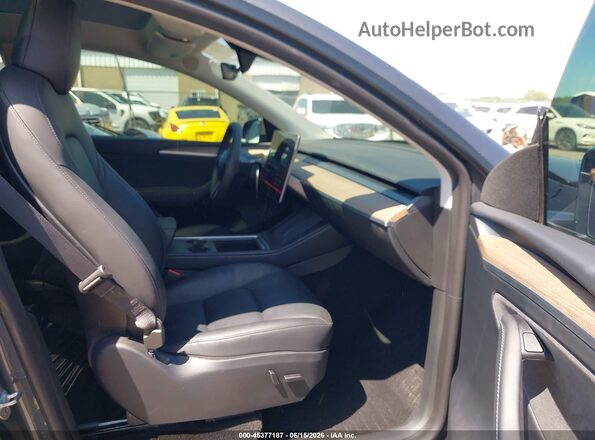 7SAYGDEE3PA204782 2023 TESLA MODEL Y Black Вид салону спереду