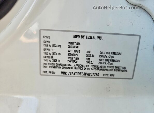 7SAYGDEE3PA207780 2023 TESLA MODEL White Widok wnętrza 360 stopni