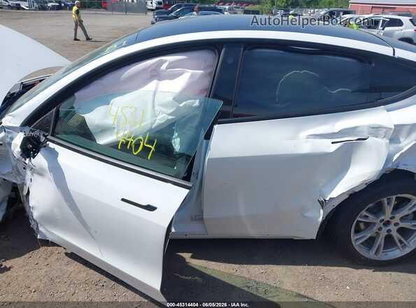 7SAYGDEE3PF610709 2023 TESLA MODEL Y White 