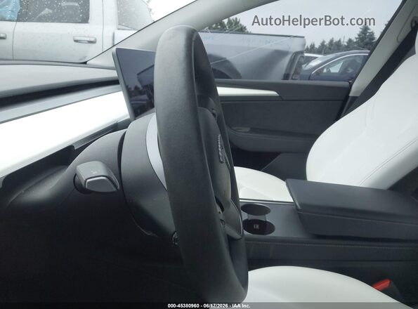 7SAYGDEE3PF868339 2023 TESLA MODEL Y Black Widok tylnych siedzeń