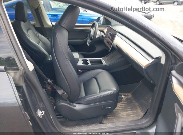 7SAYGDEE3PF904059 2023 TESLA MODEL Y Серый Вид салона спереди