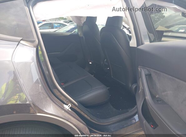 7SAYGDEE3RA251135 2024 TESLA MODEL Y Серый Вид наклейки с VIN-кодом