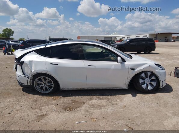 7SAYGDEE3RA282370 2024 TESLA MODEL Y White Սարքավորումների վահանակի տեսք