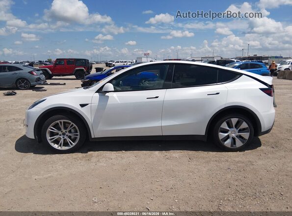 7SAYGDEE3RA282370 2024 TESLA MODEL Y White Սալոնի հետևի տեսք