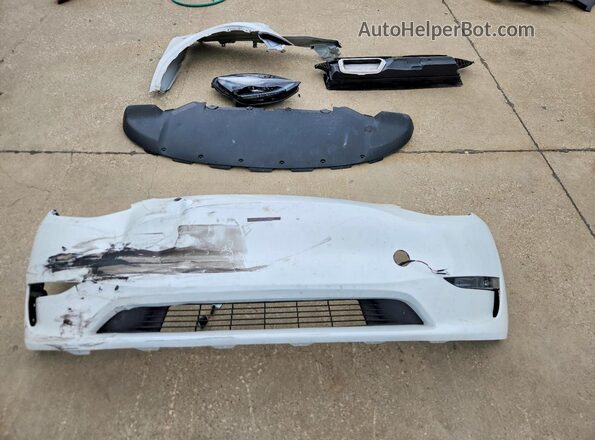 7SAYGDEE3RA333415 2024 TESLA MODEL White Widok komory silnika