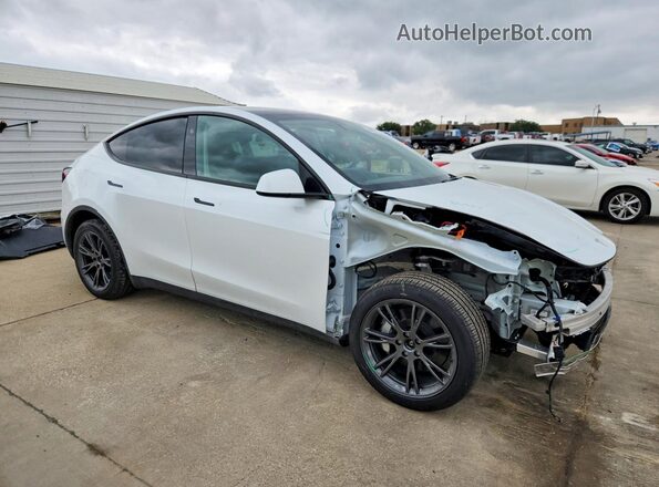 7SAYGDEE3RA333415 2024 TESLA MODEL White Przód prawy