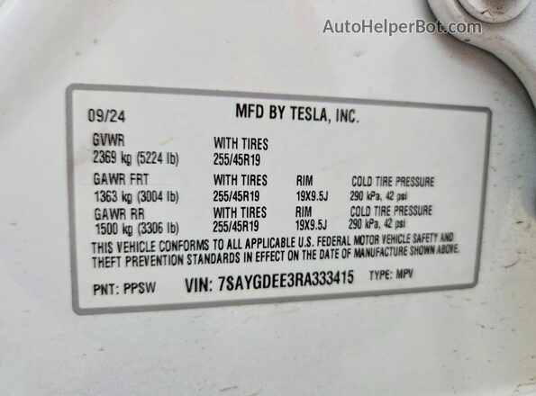 7SAYGDEE3RA333415 2024 TESLA MODEL White Widok naklejki z numerem VIN