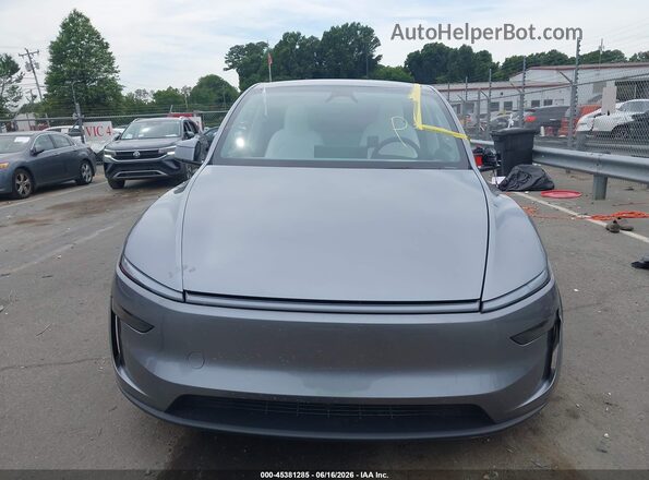 7SAYGDEE3TA457871 2026 TESLA MODEL Y Gray Առջևի վահանակի տեսք