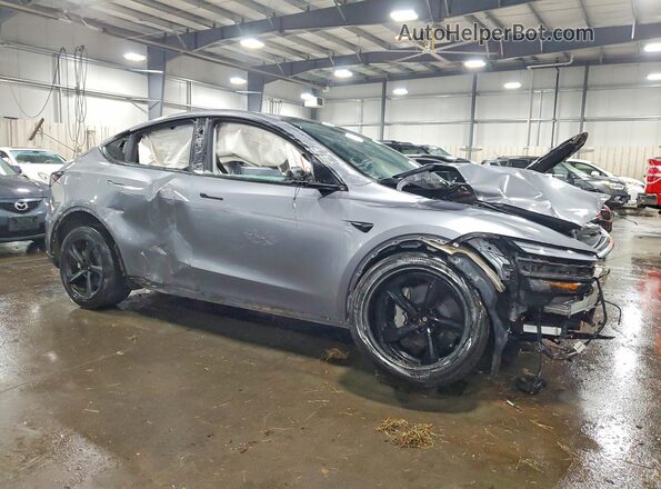 7SAYGDEE3TF325261 2026 TESLA MODEL Серебряный Передняя правая четверть