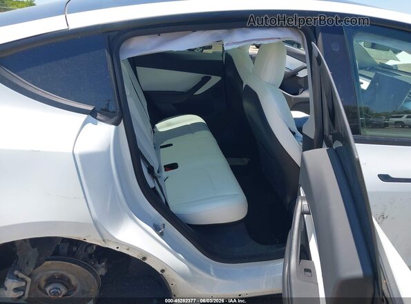 7SAYGDEE4NF440065 2022 TESLA MODEL Y Белый Вид наклейки с VIN-кодом
