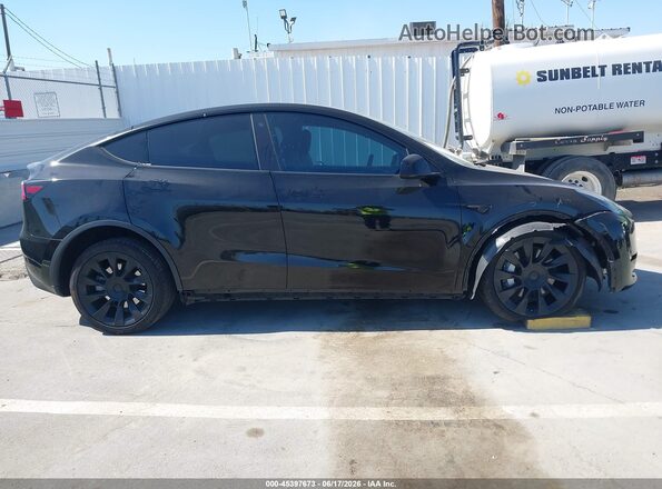 7SAYGDEE4PA074415 2023 TESLA MODEL Y Черный Вид задней части салона