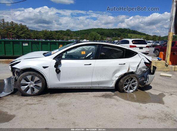 7SAYGDEE4PA107607 2023 TESLA MODEL Y White Вид щитка приладів