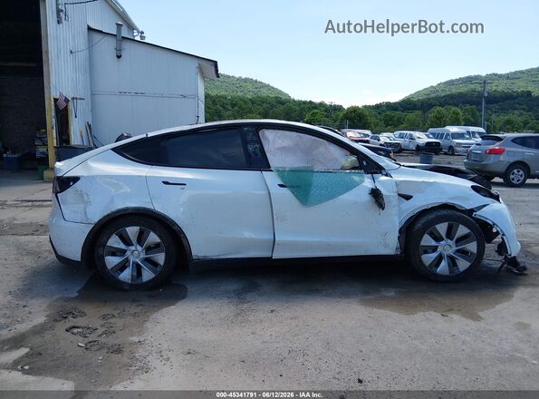 7SAYGDEE4PA107607 2023 TESLA MODEL Y White Вид панелі приладів