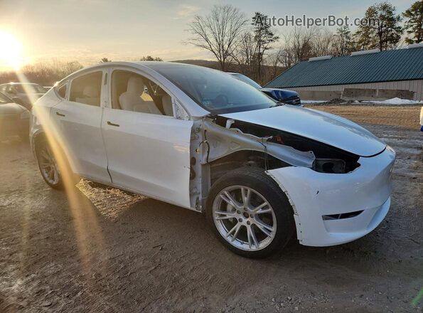 7SAYGDEE4PA108305 2023 TESLA MODEL White Front right