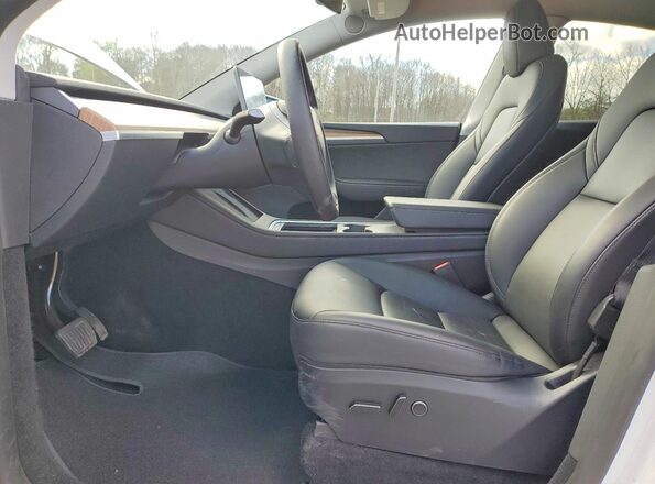 7SAYGDEE4PA120311 2023 TESLA MODEL White Front interior view