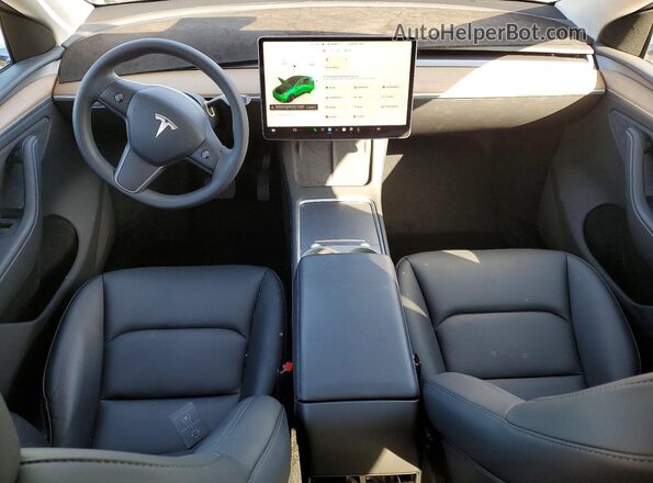 7SAYGDEE4PA158198 2023 TESLA MODEL Фиолетовый Вид панели приборов