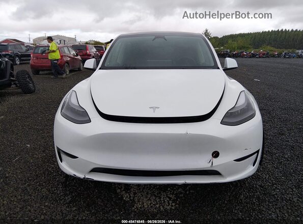 7SAYGDEE4PF808327 2023 TESLA MODEL Y White Rear interior view