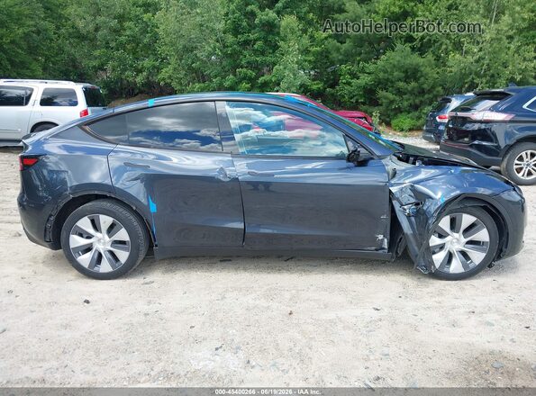 7SAYGDEE4RA254318 2024 TESLA MODEL Y Blue Widok wnętrza 360 stopni