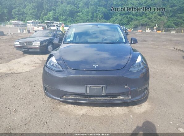 7SAYGDEE4RA274441 2024 TESLA MODEL Y Gray Instrument cluster view