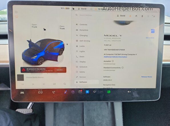 7SAYGDEE4SF275808 2025 TESLA MODEL Blue Սարքավորումների վահանակի տեսք