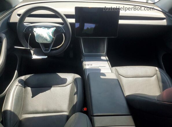 7SAYGDEE4TA397535 2026 TESLA MODEL Gray Առջևի վահանակի տեսք