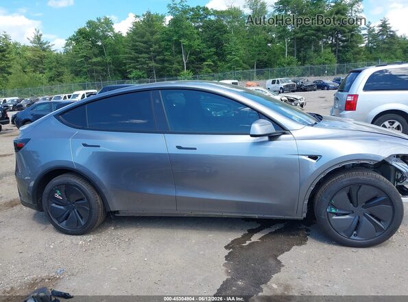 7SAYGDEE4TA670456 2026 TESLA MODEL Y Gray Widok wnętrza 360 stopni