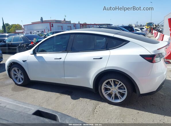 7SAYGDEE5NF332330 2022 TESLA MODEL Y Белый 