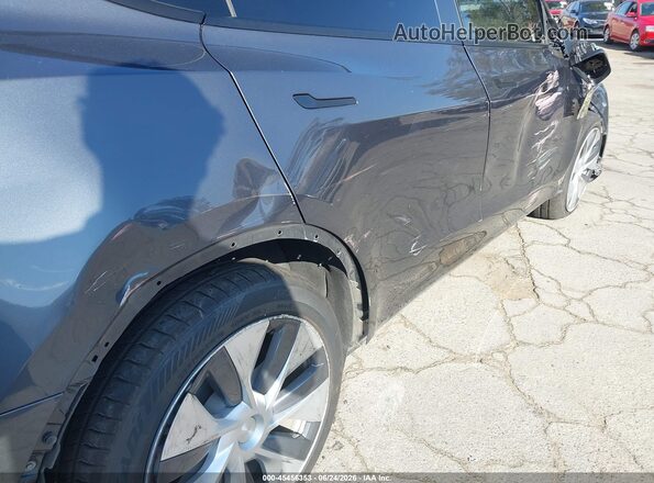 7SAYGDEE5PA161157 2023 TESLA MODEL Y Gray 