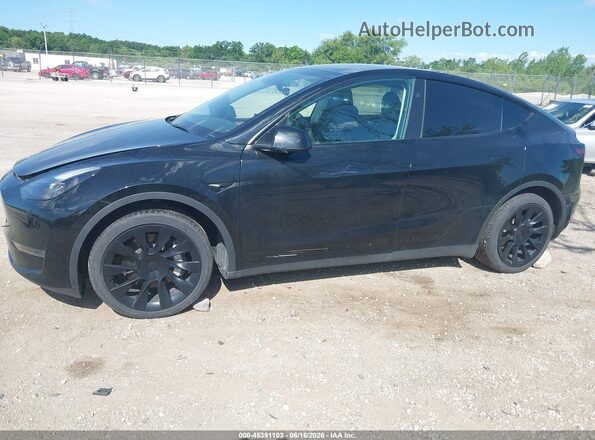 7SAYGDEE5PF802147 2023 TESLA MODEL Y Черный Передняя левая четверть