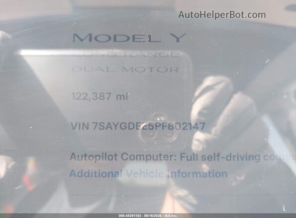 7SAYGDEE5PF802147 2023 TESLA MODEL Y Черный Панорамный вид салона 360°