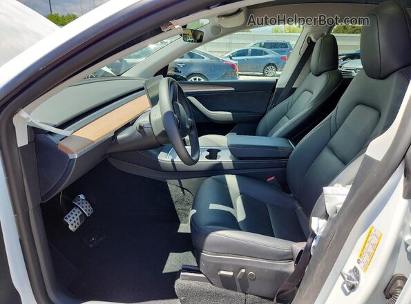 7SAYGDEE5RA332721 2024 TESLA MODEL Белый Вид салона спереди