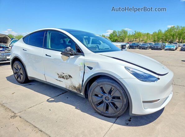 7SAYGDEE5RA332721 2024 TESLA MODEL Белый Передняя правая четверть